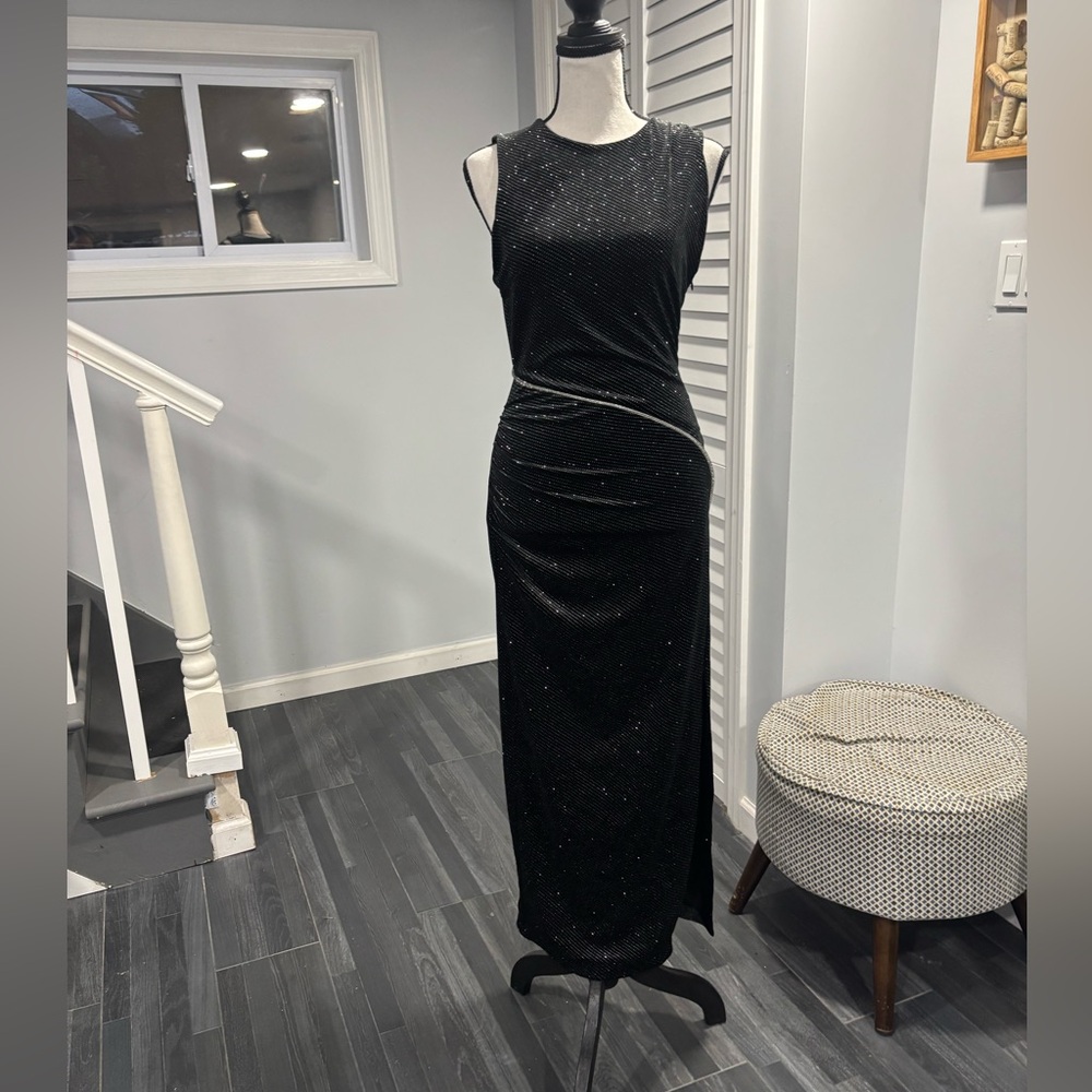 Zara Elegant , black and silver, zipper on the side, small size